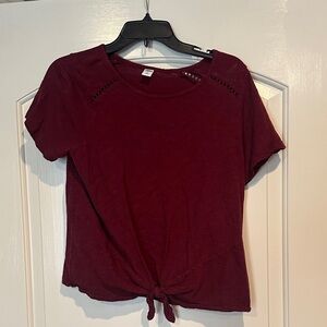 Old Navy Maroon Short Sleeve Top with Knot